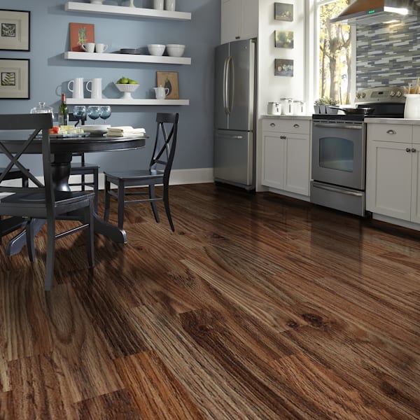 Dream Home 7mm Ebb Tide Oak Laminate Flooring 7.64 in. Wide x 50.79 in